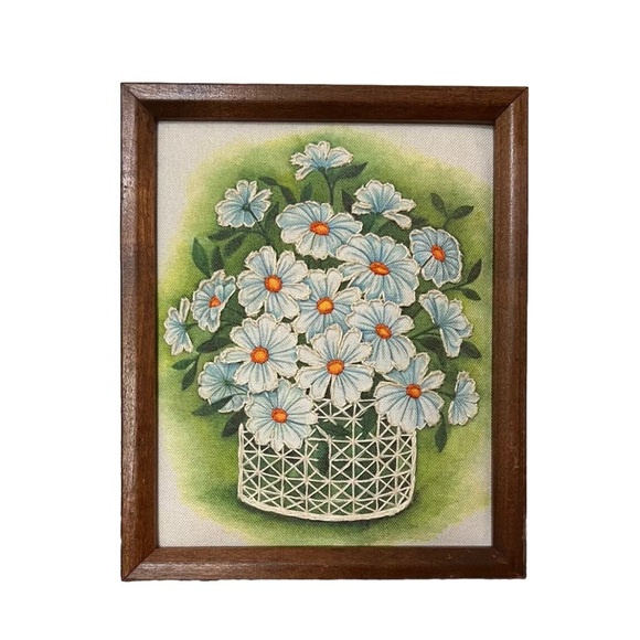 Vintage Wood Framed Embroidery Daisy Bouquet Spring April Floral CottageCore - Picture 1 of 10